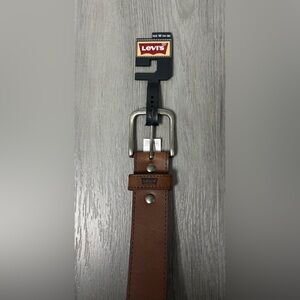 Levi's Brown Genuine Leather Belt Men’s Size Medium 34-36 Brand New With Tags